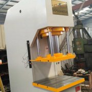 200噸單臂校正液壓機(jī)